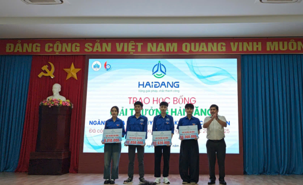 Cuộc thi ý tưởng đổi mới sáng tạo trong ngành thủy sản và tọa đàm tư vấn hướng nghiệp, trao học bổng.