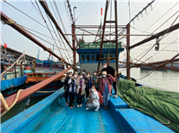 Tổ chức cho sinh viên tham quan thực tế Cảng cá Hòn Rớ