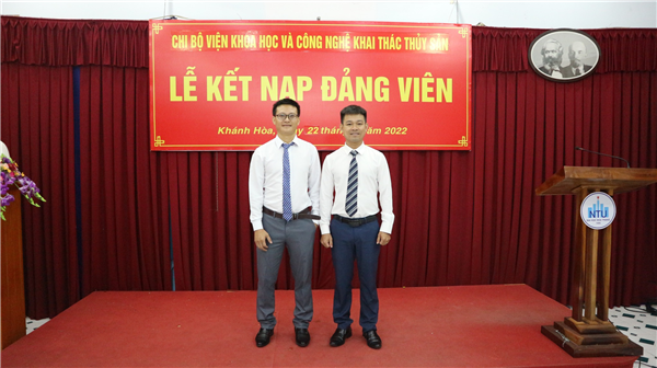 Chi bộ Viện Khoa học và Công nghệ Khai thác thuỷ sản tổ chức kết nạp Đảng viên mới