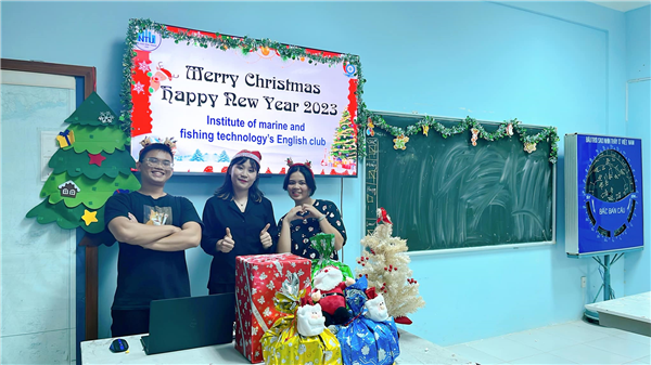 Chương trình “English is Fun” với Chủ đề “Merry Christmas & Happy New Year 2023”