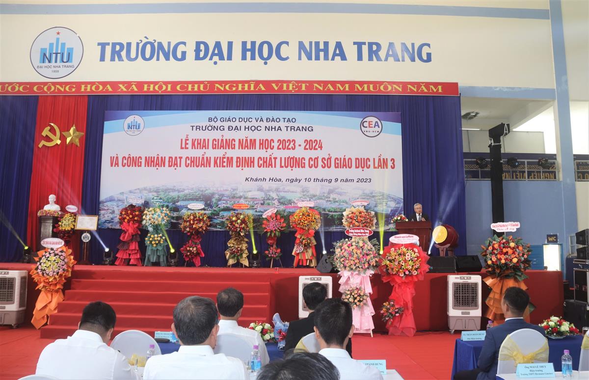 Trường ĐH Nha Trang tổ chức Lễ khai giảng năm học 2023 – 2024 và công bố quyết định công nhận đạt chuẩn kiểm định giáo dục lần thứ 3