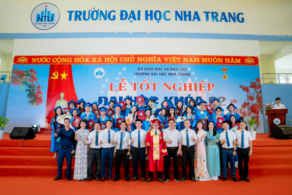 LỄ TỐT NGHIỆP ĐẠI HỌC KHÓA 62 