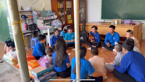CHƯƠNG TRÌNH "KẾT NỐI YÊU THƯƠNG" NHÂN DỊP TẾT THIẾU NHI 1-6